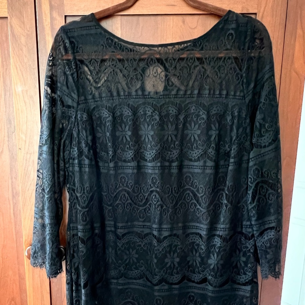 Max Studio black lace top